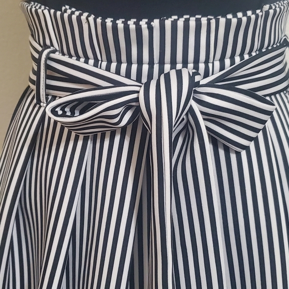 Haute Monde Skirt/ Size M/ black and white - Picture 3 of 9